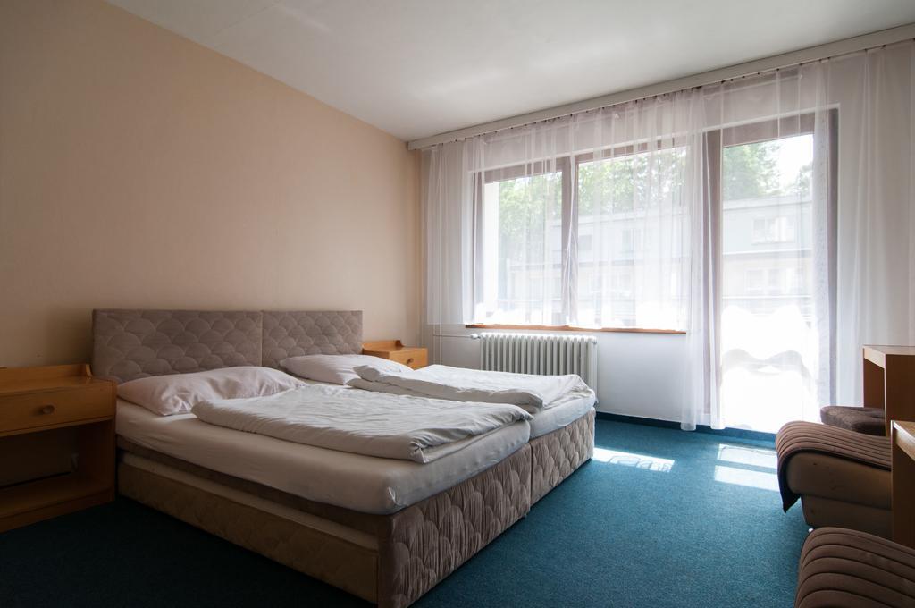Hotel Radejov Knezdub Ngoại thất bức ảnh