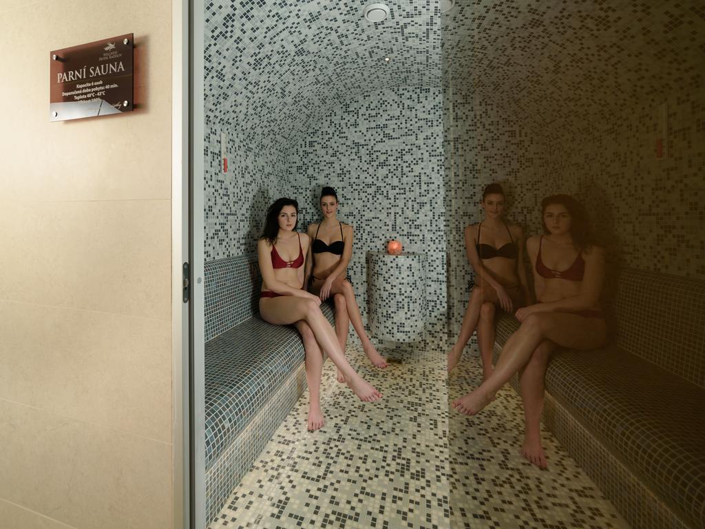 Hotel Radejov Knezdub Ngoại thất bức ảnh